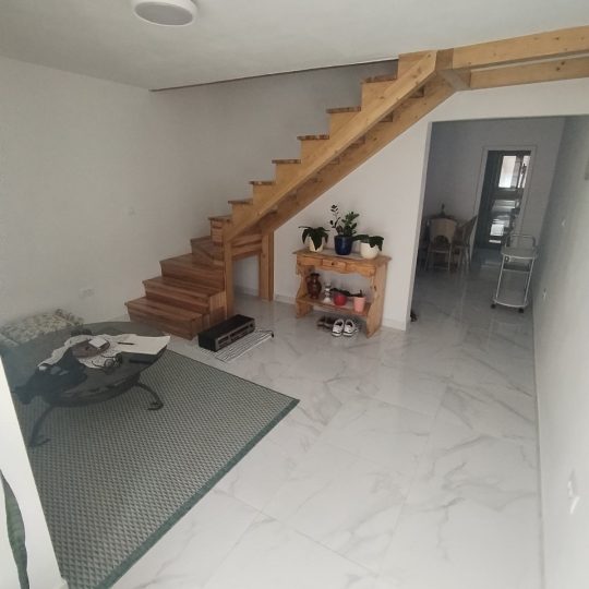 Vodnjan, potpuno renovirana kamena kuća na odličnoj lokaciji!