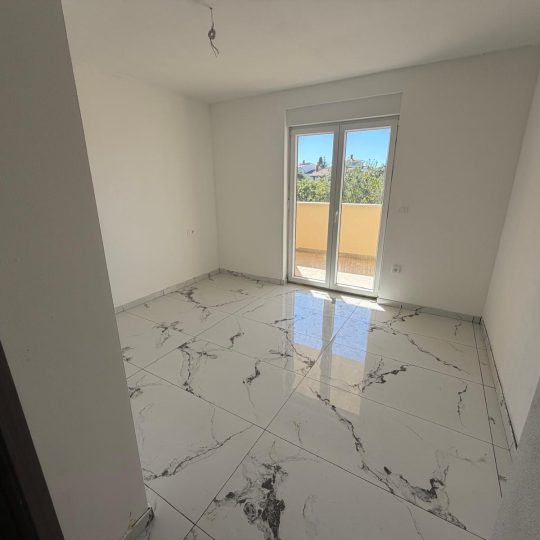 Štinjan:: Atraktivan stan u centru, 116 m2