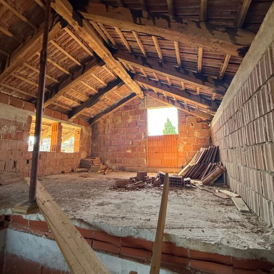 Vodnjan: Građevinska prilika, 200 m2