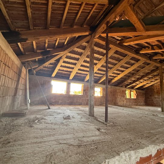 Vodnjan: Građevinska prilika, 200 m2