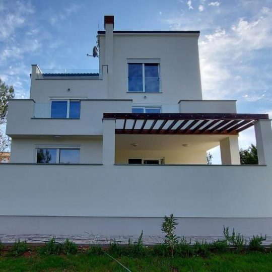 Ližnjan: Moderna vila s pogledom na more, 220 m2
