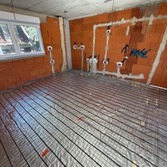 Ližnjan: Stambena zgrada s 4 zasebna stana, investicijska prilika!