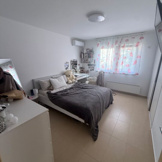 Kuća 180 m2, odlična investicija i dobar projekt!