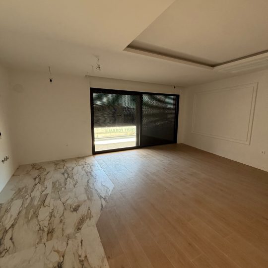 Štinjan: Trosoban stan s parkingom u modernoj novogradnji, 117 m2