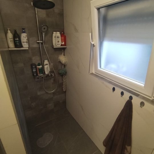 Obiteljski stan u Šišanu, vrtna terasa, komforan!