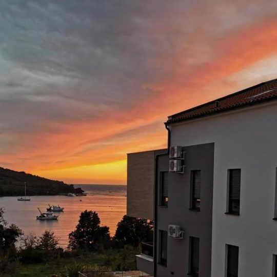 LUKSUZAN STAN S POGLEDOM NA MORE – BANJOLE, 92,21 M²